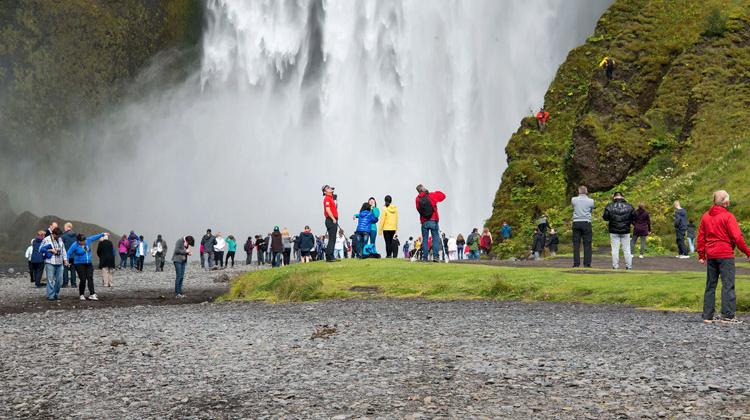 Turisti na Islandu Turisti na Islandu